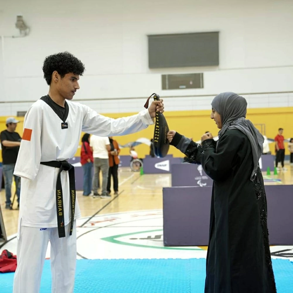 اللجنة البارالمبية البحرينية تنظم التجمع البارالمبي الأول  لـ70 طالبًا من ذوي العزيمة