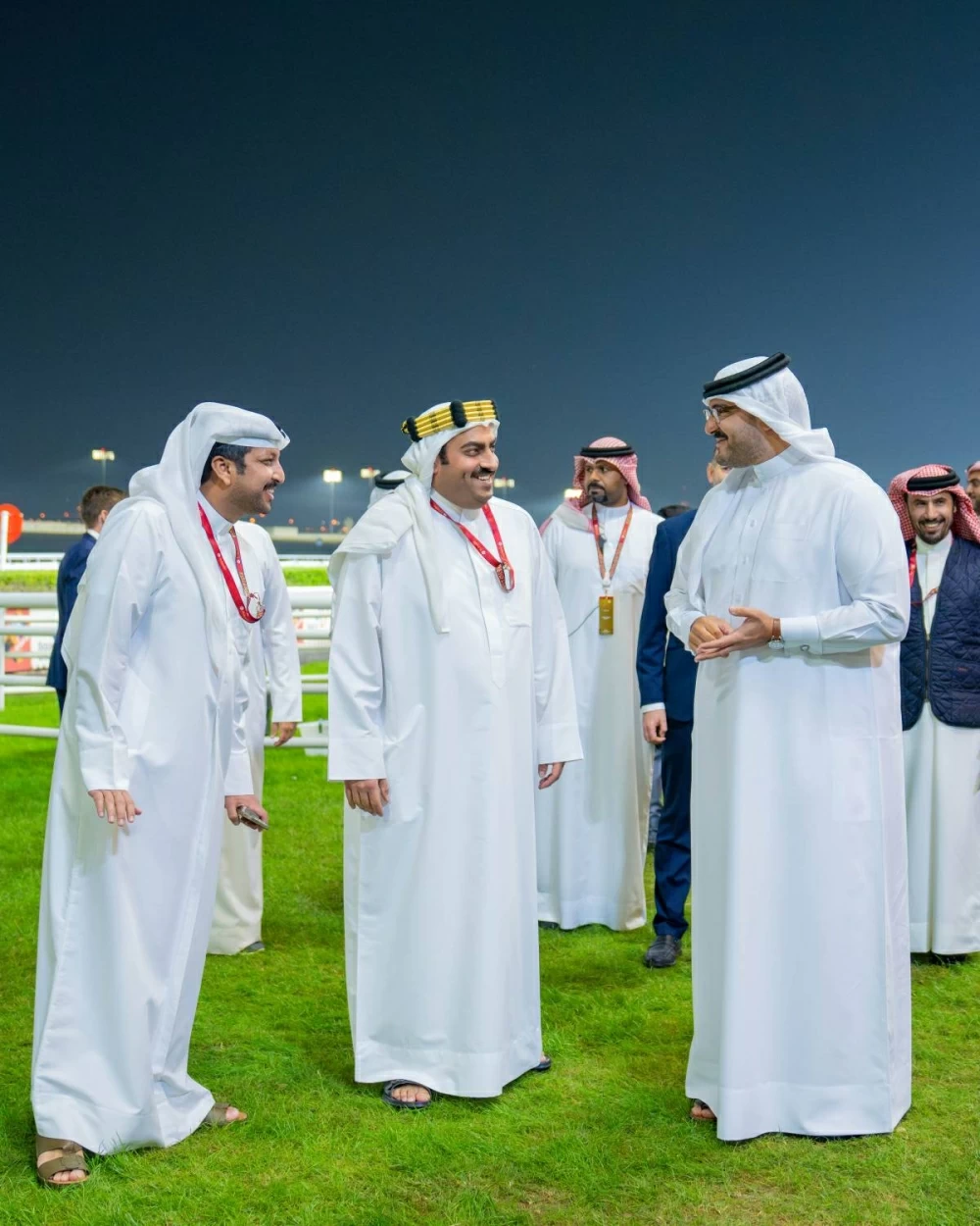 عيسى بن سلمان يشهد السباق الخامس للخيل على كؤوس &laquo;راشد للفروسية&raquo; و&laquo;الحصان العربي&raquo;