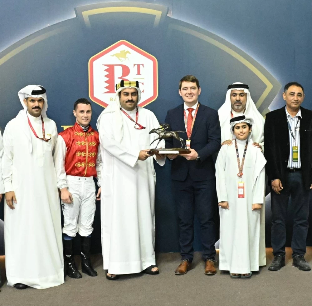 عيسى بن سلمان يشهد السباق الخامس للخيل على كؤوس &laquo;راشد للفروسية&raquo; و&laquo;الحصان العربي&raquo;