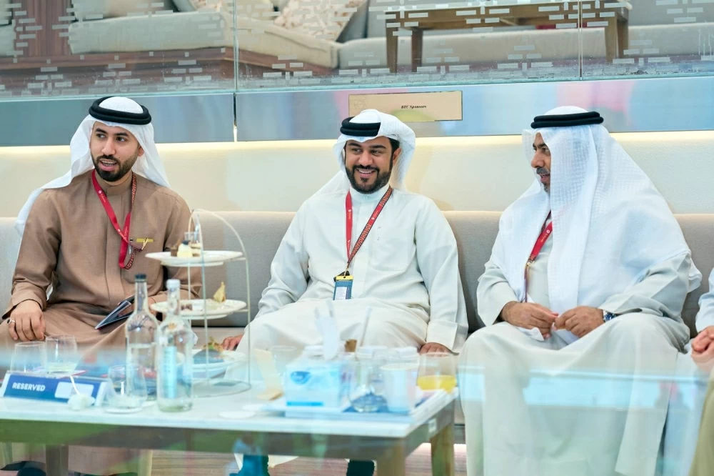 عيسى بن سلمان يشهد السباق الخامس للخيل على كؤوس &laquo;راشد للفروسية&raquo; و&laquo;الحصان العربي&raquo;