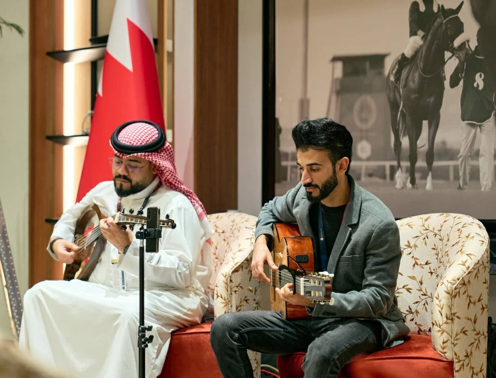 عيسى بن سلمان يشهد السباق الخامس للخيل على كؤوس &laquo;راشد للفروسية&raquo; و&laquo;الحصان العربي&raquo;