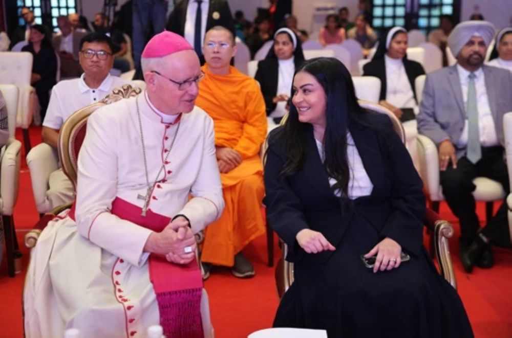 "الملك حمد العالمي للتعايش" يشارك في احتفالية كنيسة القلب المقدس بمرور 85 عامًا على تأسيسها