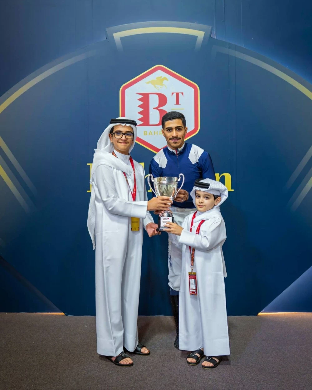 عيسى بن سلمان يشهد السباق السادس لموسم الخيل على كؤوس &laquo;ريدكس&raquo;