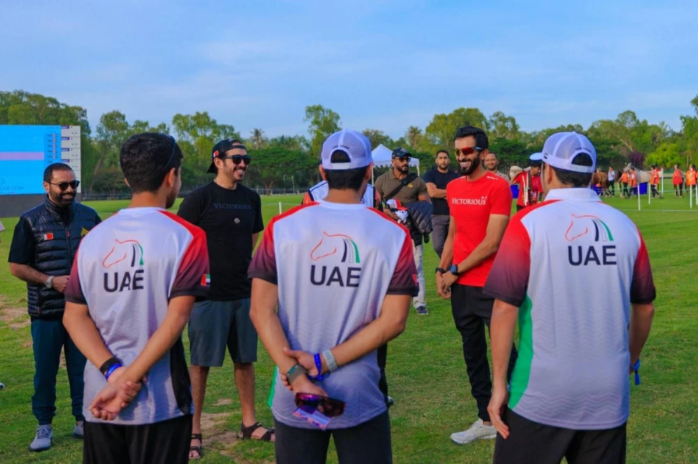 ناصر بن حمد يشهد الفحص البيطري لبطولة آسيا للفروسية في تايلاند