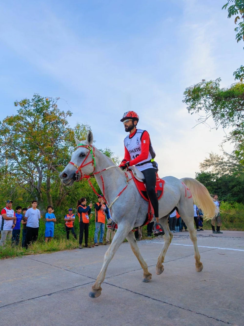 ناصر بن حمد يشارك في بطولة آسيا للفروسية