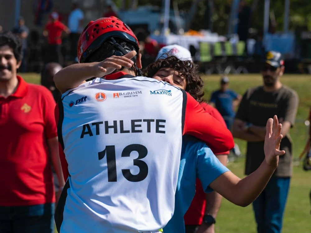 ناصر بن حمد يشارك في بطولة آسيا للفروسية