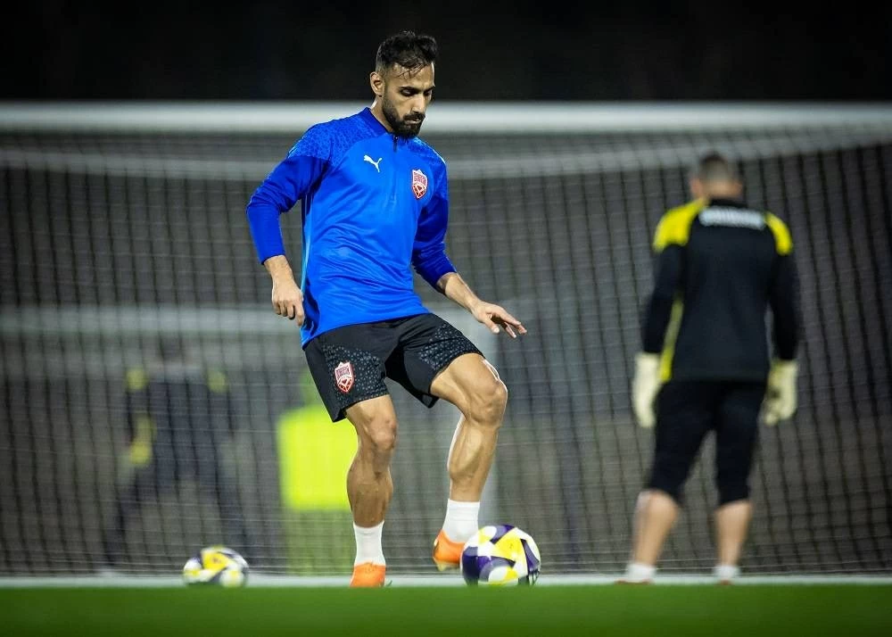 الأحمر الكروي يرفع حدة تحضيراته لمواجهة العراق