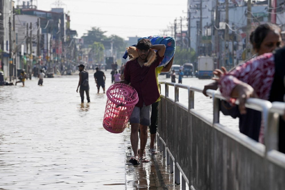 الفيضانات تواصل اجتياح كولومبو.. وارتفاع حصيلة قتلى إعصار &laquo;ديتواه&raquo; إلى 159