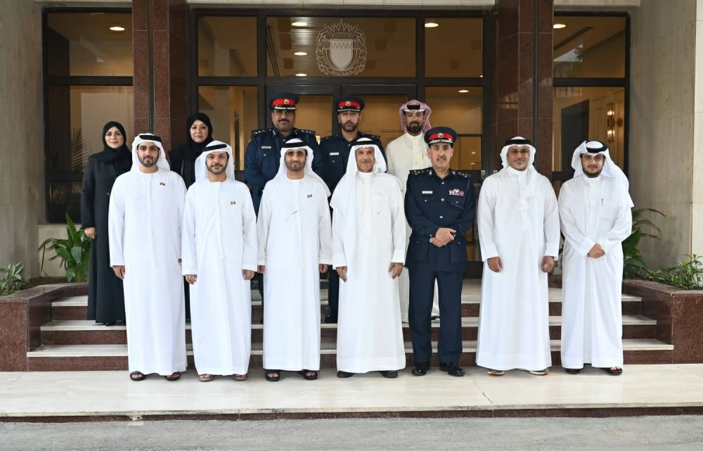 وكيل وزارة الداخلية لشئون الجنسية والجوازات والإقامة يستقبل وفدًا من الإدارة العامة للهوية وشؤون الأجانب بدبي