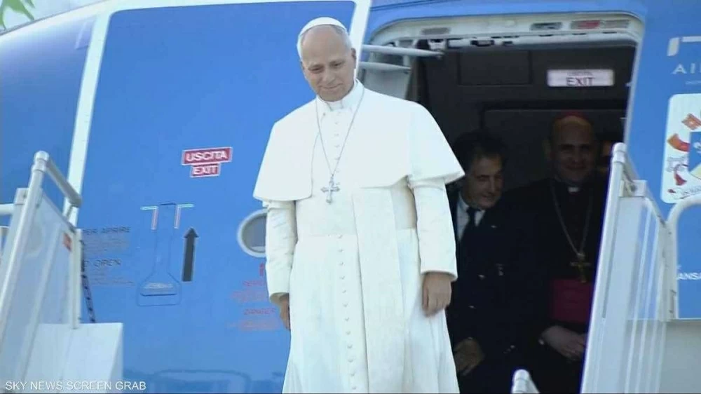 وصول بابا الفاتيكان ليو الرابع عشر إلى بيروت