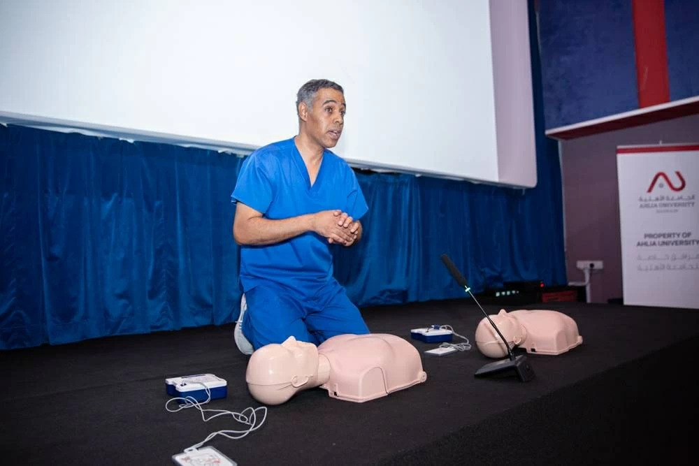الجامعة الأهلية تعزّز جاهزية طلبتها في الإسعافات الأولية