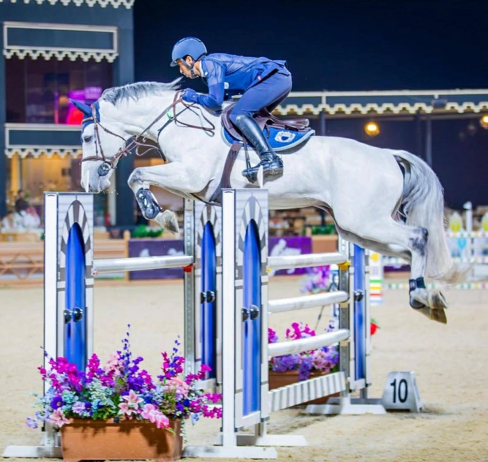 فريق "الداخلية" لقفز الحواجز يحقق المراكز الأولى في جولات الرياض لقفز الحواجز