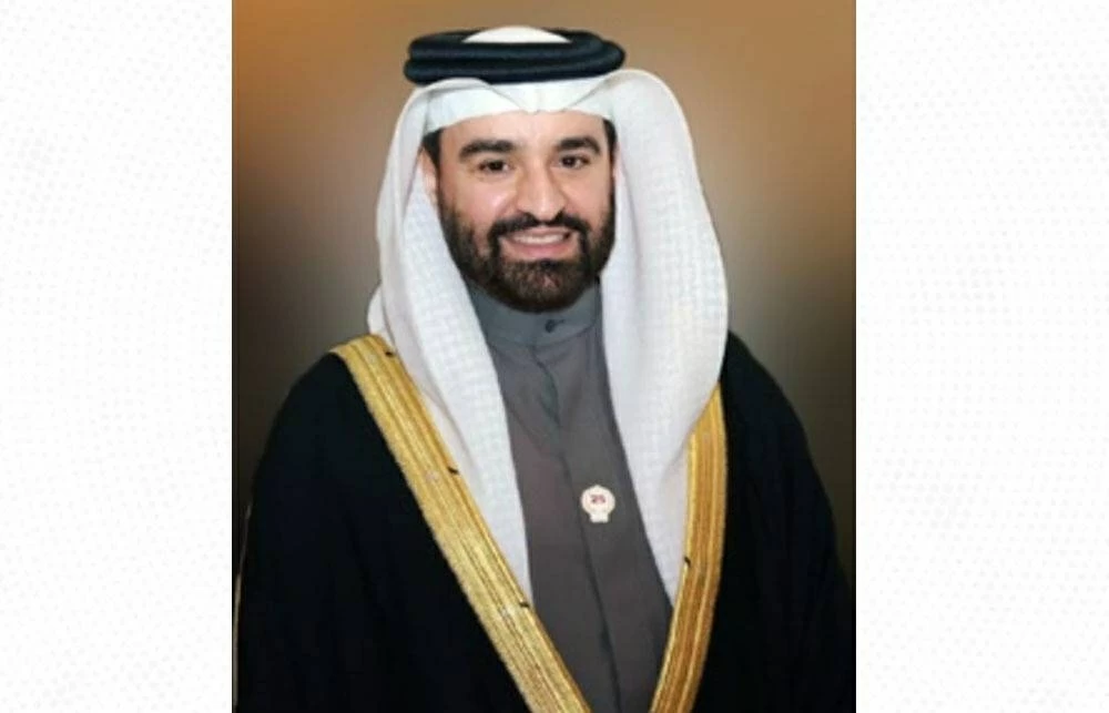 قرينة الملك تتلقى تهنئة نائب رئيس "الوطني للفنون" بيوم المرأة البحرينية