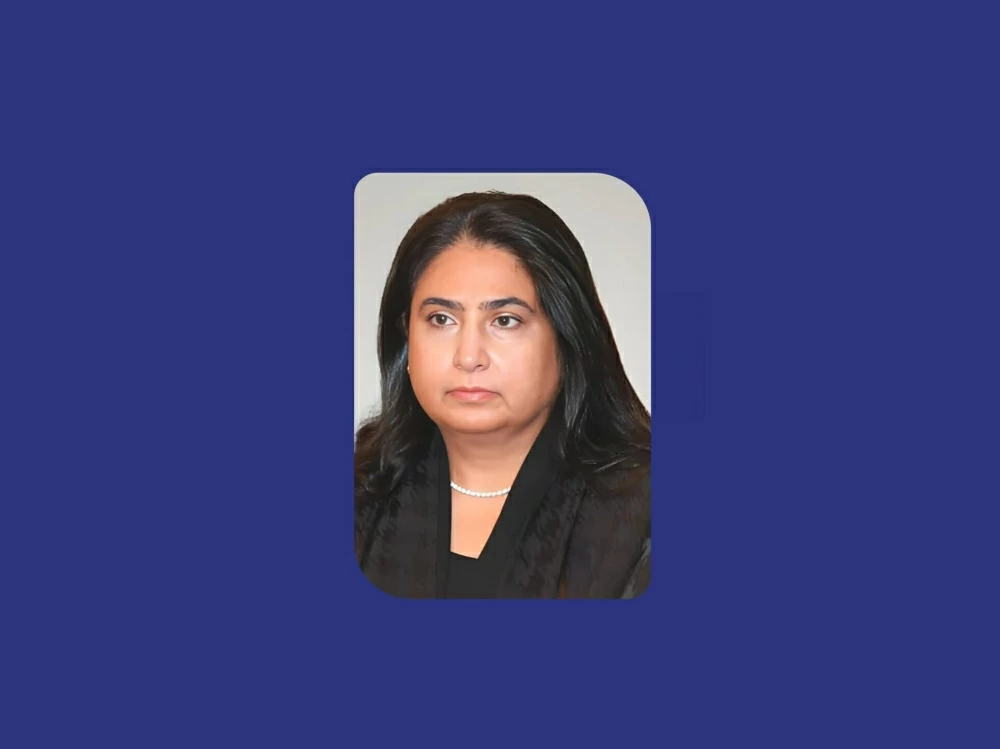 المدير العام لمعهد الإدارة العامة: المرأة البحرينية نموذج وطني ملهم في مسارات التنمية