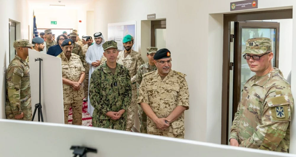 ولي العهد رئيس الوزراء يرعى افتتاح مركز القيادة المشترك في رأس البر