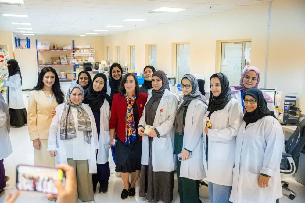 المستشفيات الحكومية تحتفل بيوم المرأة البحرينية