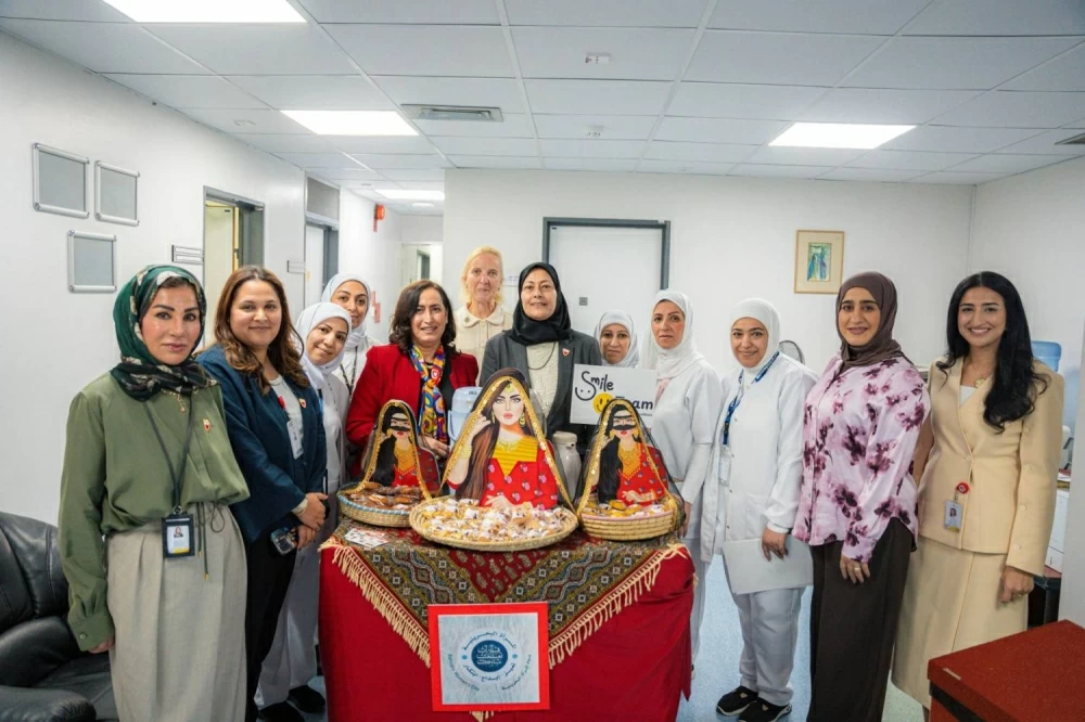 المستشفيات الحكومية تحتفل بيوم المرأة البحرينية