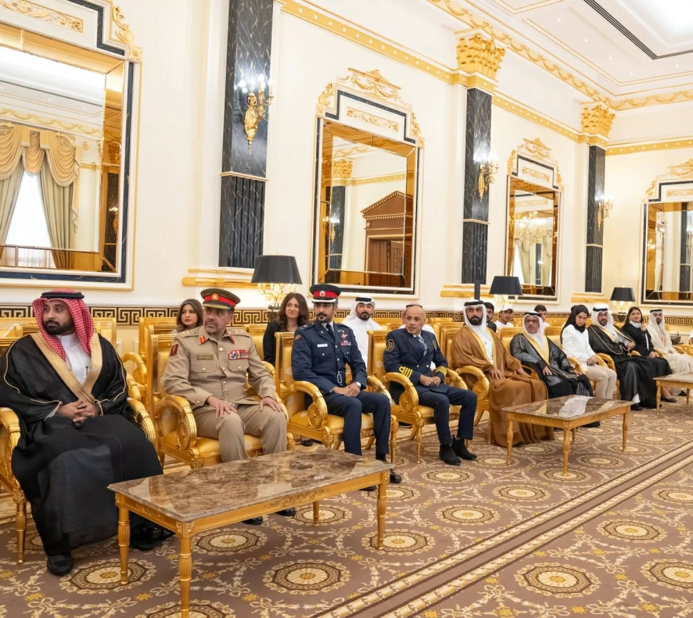 ولي العهد رئيس الوزراء يلتقي خالد بن حمد وأعضاء &laquo;تنفيذية آسيوية الشباب&raquo;