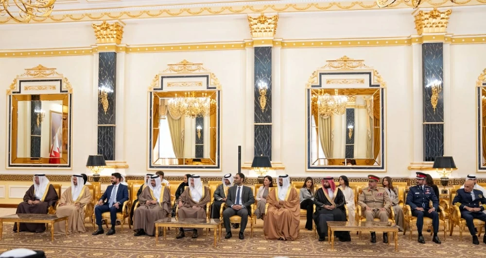 ولي العهد رئيس الوزراء يلتقي خالد بن حمد وأعضاء &laquo;تنفيذية آسيوية الشباب&raquo;