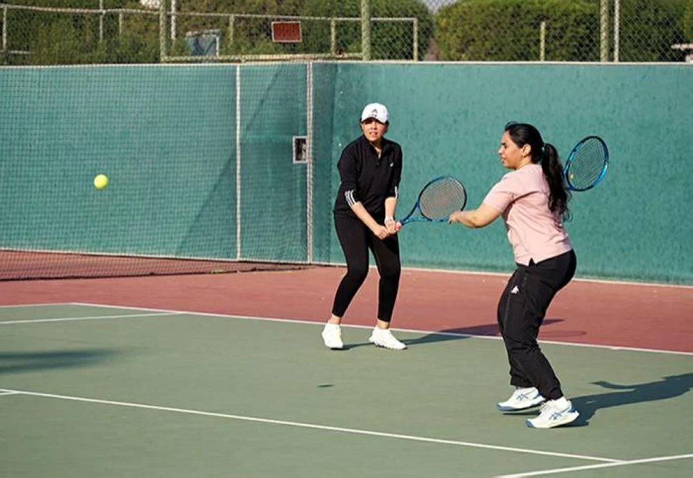 نسائية التنس تقيم البطولة الثانية لزوجي للسيدات بمناسبة يوم المرأة البحرينية