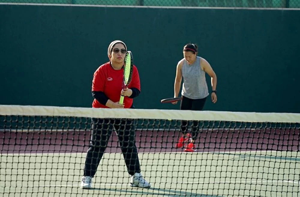 نسائية التنس تقيم البطولة الثانية لزوجي للسيدات بمناسبة يوم المرأة البحرينية