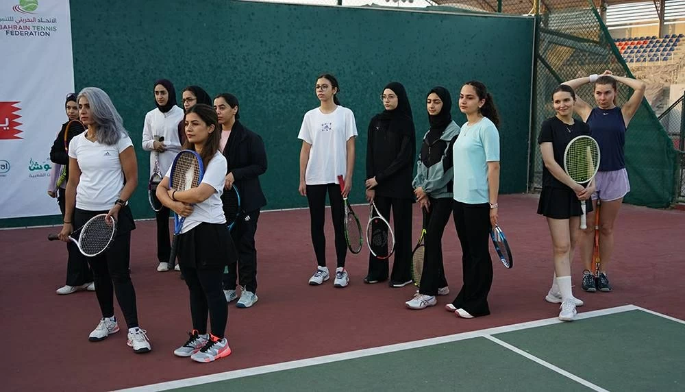 نسائية التنس تقيم البطولة الثانية لزوجي للسيدات بمناسبة يوم المرأة البحرينية