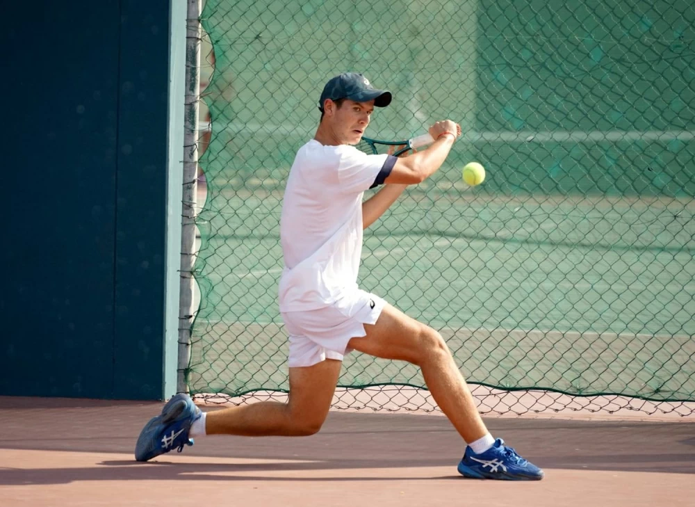 مواجهات قوية في انطلاق الأسبوع الثاني لبطولة التنس للناشئين