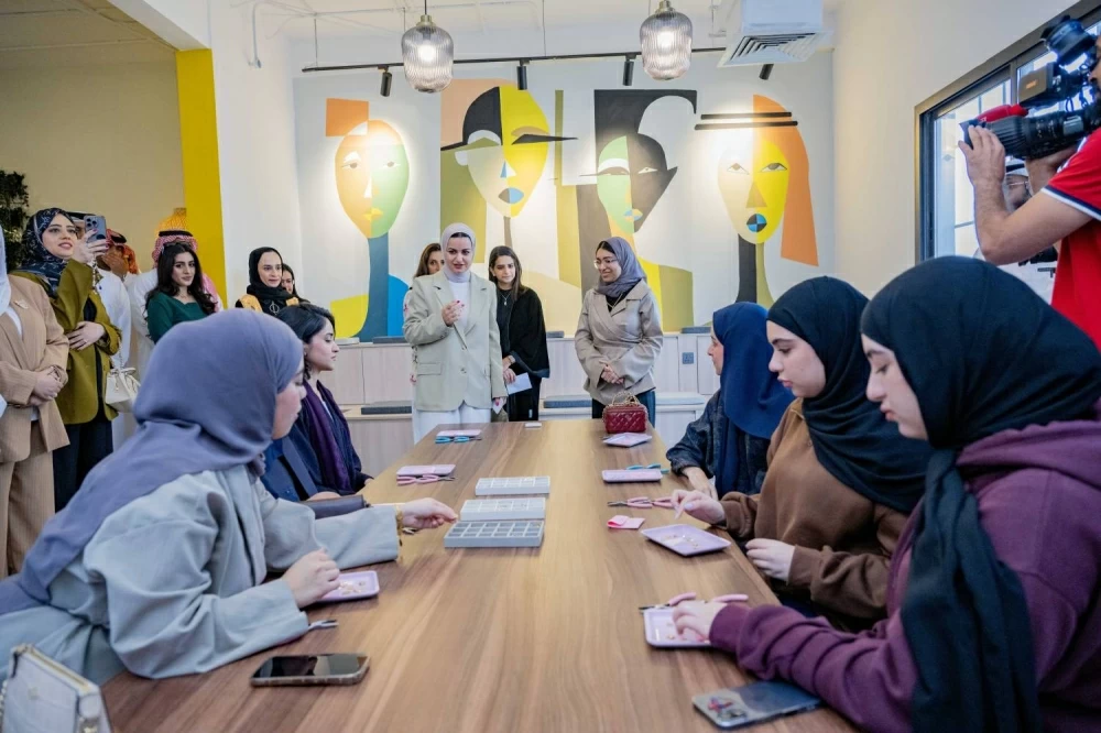 وزيرة شؤون الشباب تفتتح مساحة "شباب 365" في مركز مدينة حمد الشبابي النموذجي