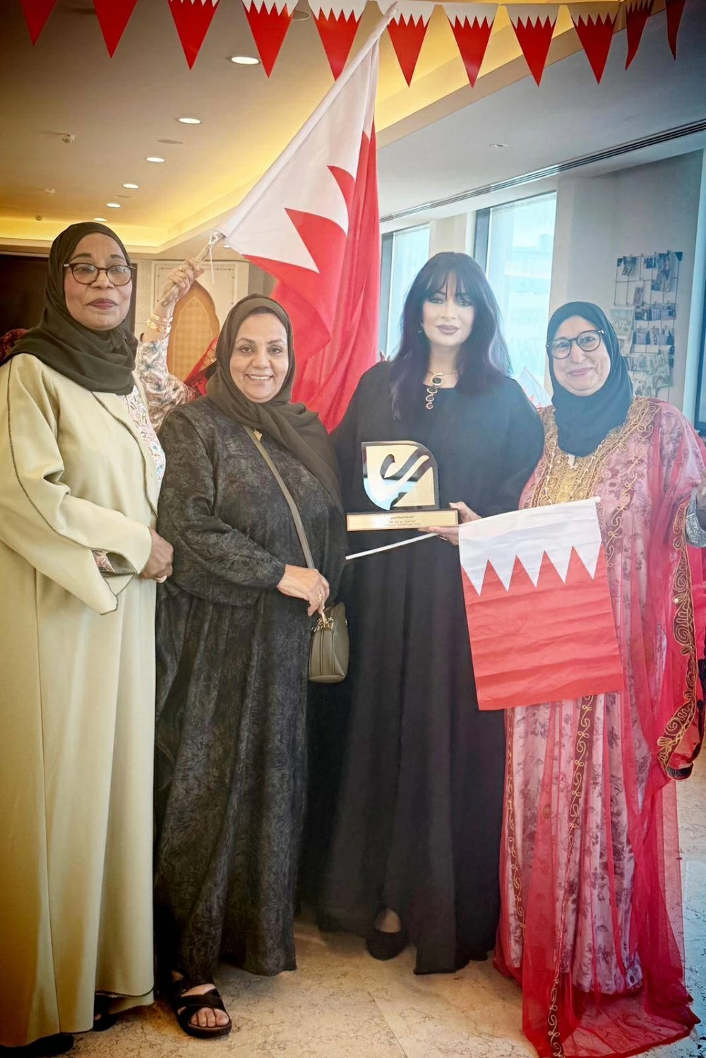 جمعية الكلمة الطيبة تكرم أميرة الحسن في يوم المرأة البحرينية