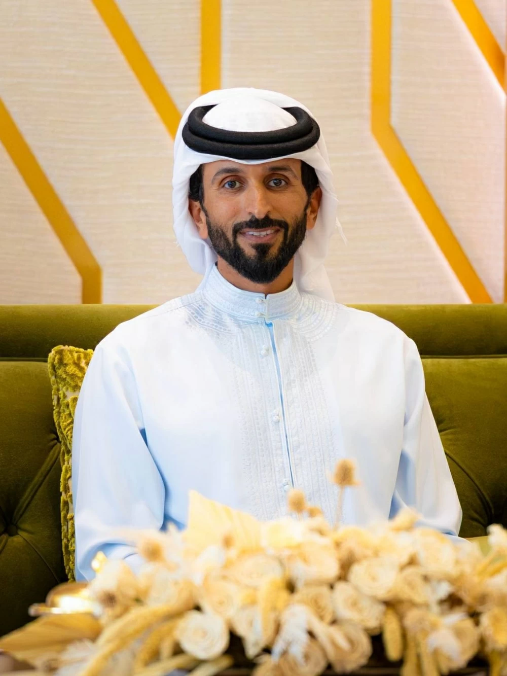 ناصر بن حمد يستقبل خالد بن حمد  واللجنتين العليا المنظمة والتنفيذية لدورة الألعاب الآسيوية للشباب