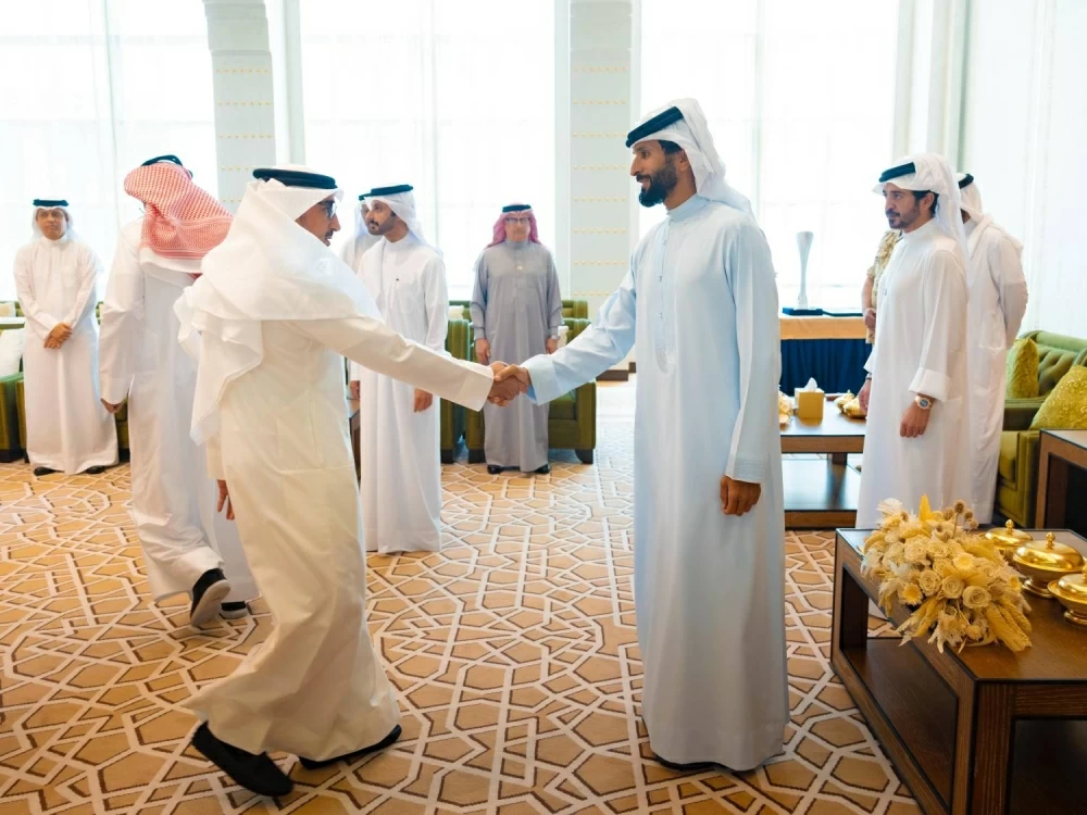 ناصر بن حمد يستقبل خالد بن حمد  واللجنتين العليا المنظمة والتنفيذية لدورة الألعاب الآسيوية للشباب