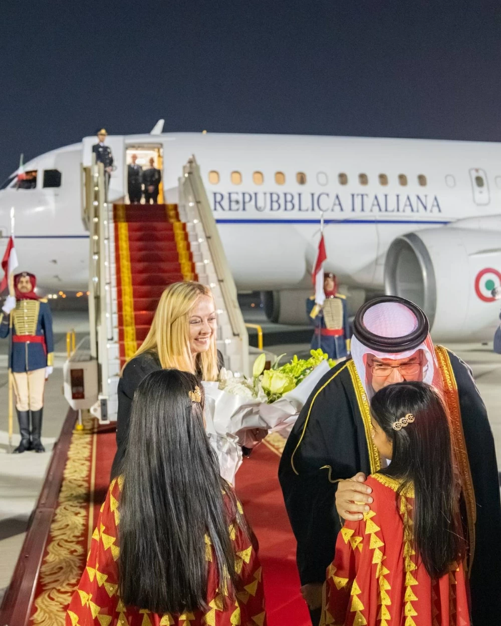 ولي العهد رئيس الوزراء في مقدمة مستقبلي رئيسة وزراء إيطاليا