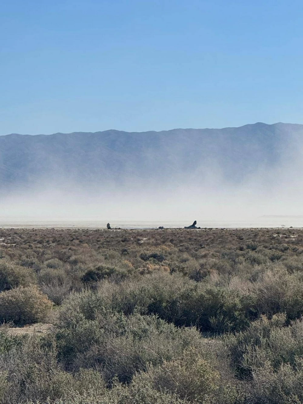 تحطم مقاتلة أمريكية في صحراء كاليفورنيا