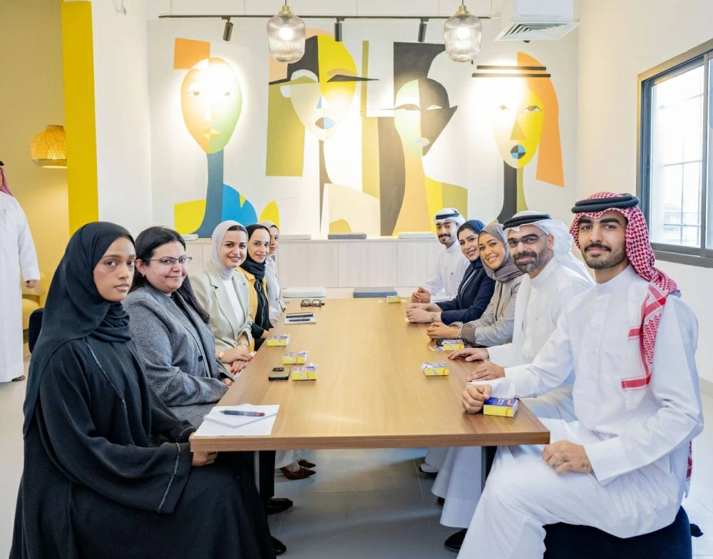 وزيرة شؤون الشباب تستقبل فريق رواد الإبداع بمركز شباب مدينة حمد النموذجي