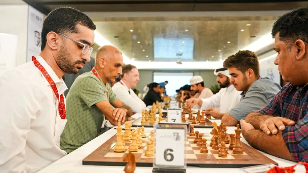 90 لاعباً من 16 دولة يتنافسون بـ"كانو للشطرنج"