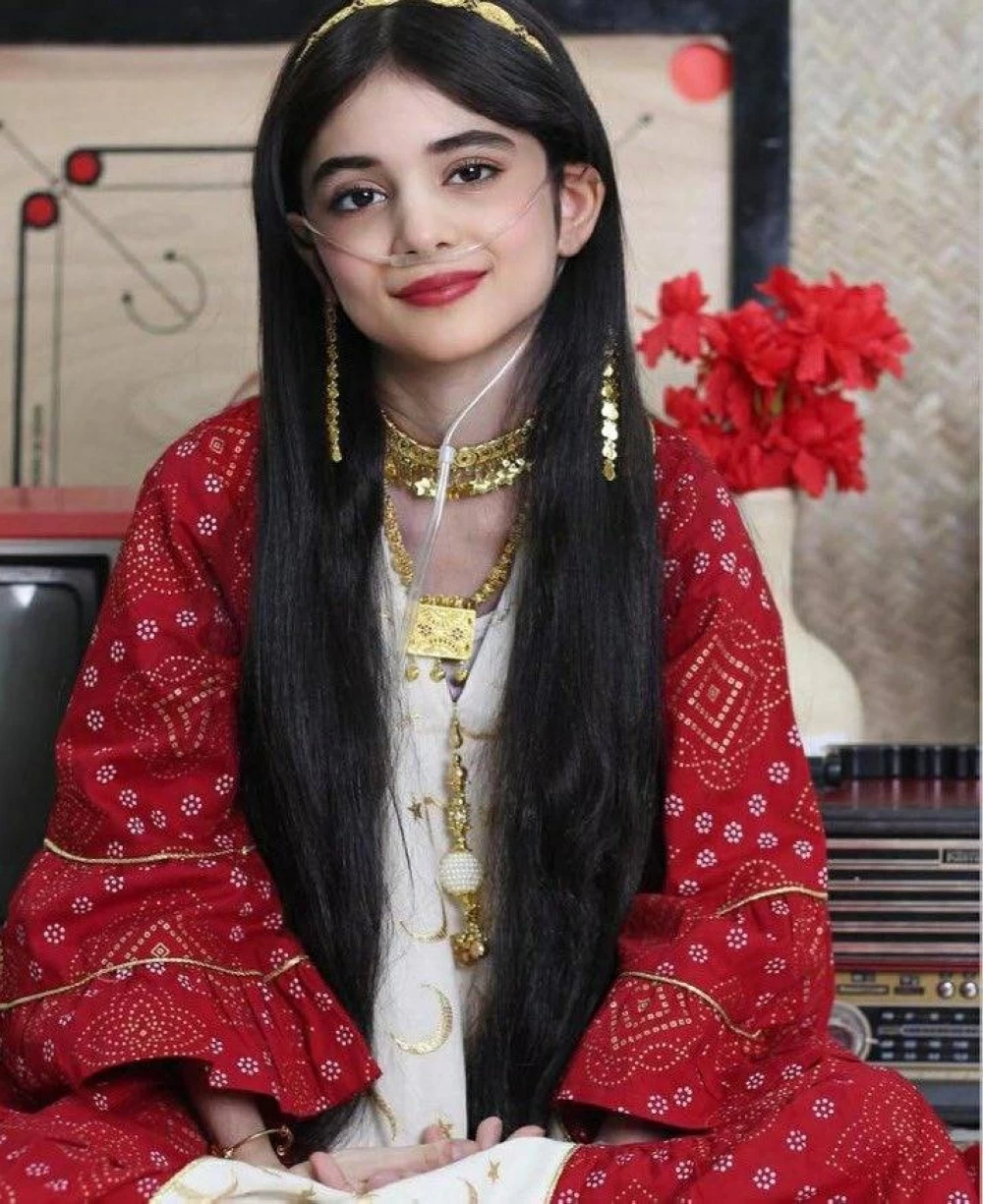 رحيل الطفلة العُمانية ميرال البلوشي بعد صراع طويل مع مرض نادر