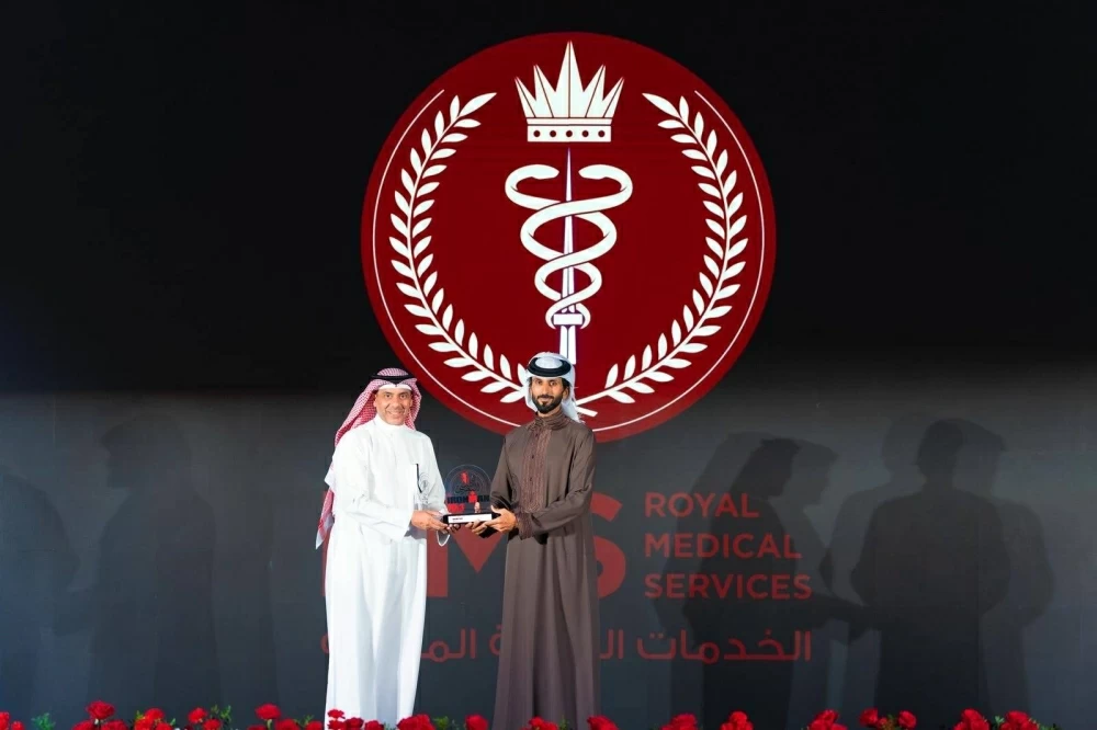 ناصر بن حمد يحضر ختام بطولة الشرق الأوسط للرجل الحديدي 70.3