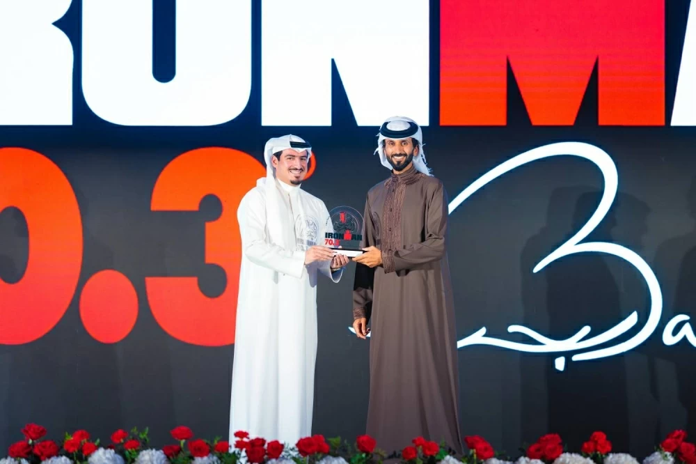 ناصر بن حمد يحضر ختام بطولة الشرق الأوسط للرجل الحديدي 70.3