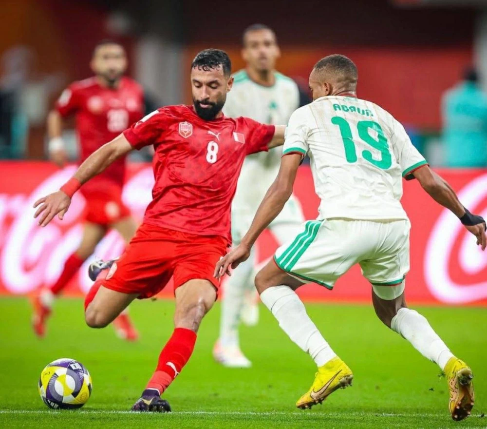 الأحمر عانى من بطء &laquo;مُتعب&raquo; في وسط الملعب