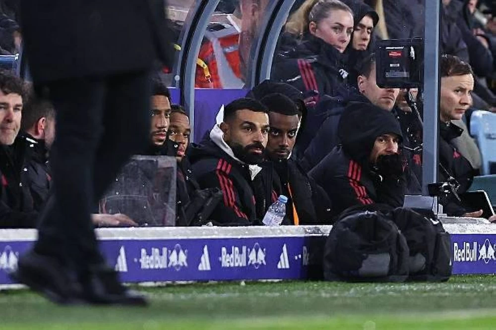 أسطورة ليفربول مايكل أوين لمحمد صلاح: ألم تستطع تمالك نفسك؟