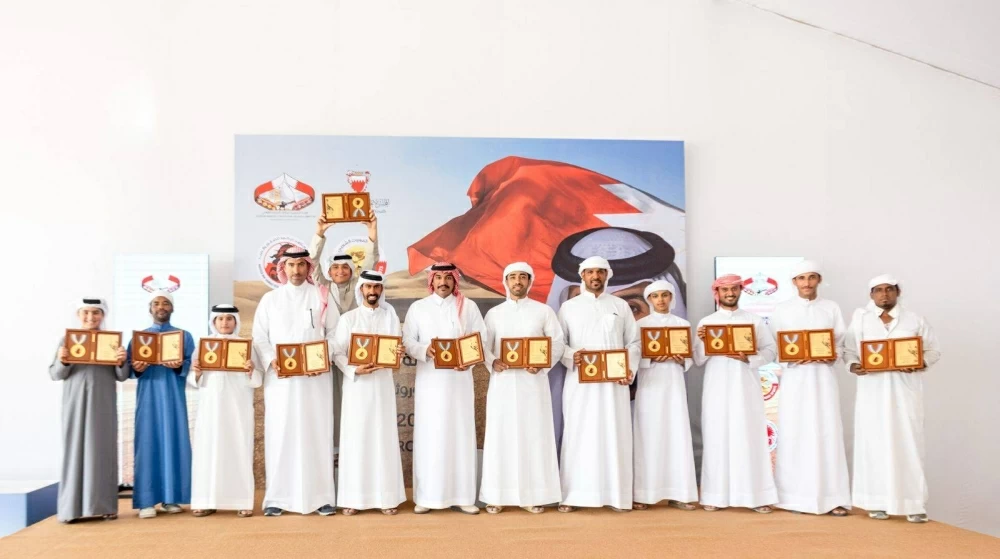 200 صقار يشاركون في انطلاق البطولة التنشيطية ضمن موسم ناصر بن حمد للصقور والصيد