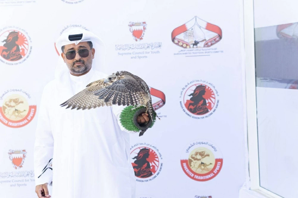 200 صقار يشاركون في انطلاق البطولة التنشيطية ضمن موسم ناصر بن حمد للصقور والصيد