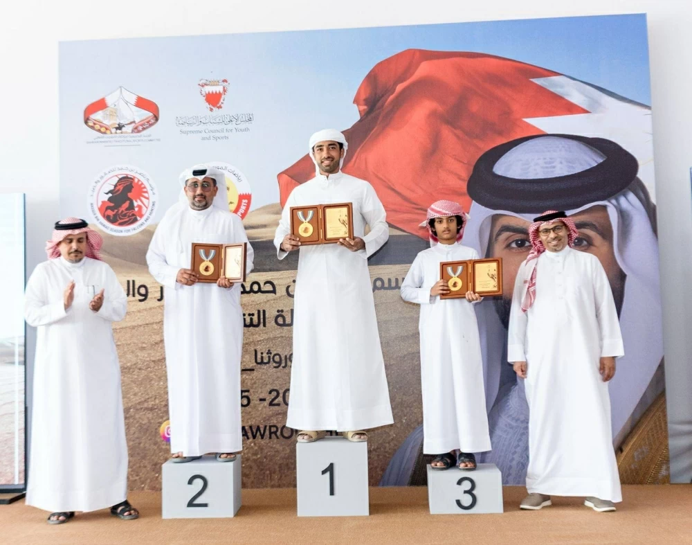 200 صقار يشاركون في انطلاق البطولة التنشيطية ضمن موسم ناصر بن حمد للصقور والصيد