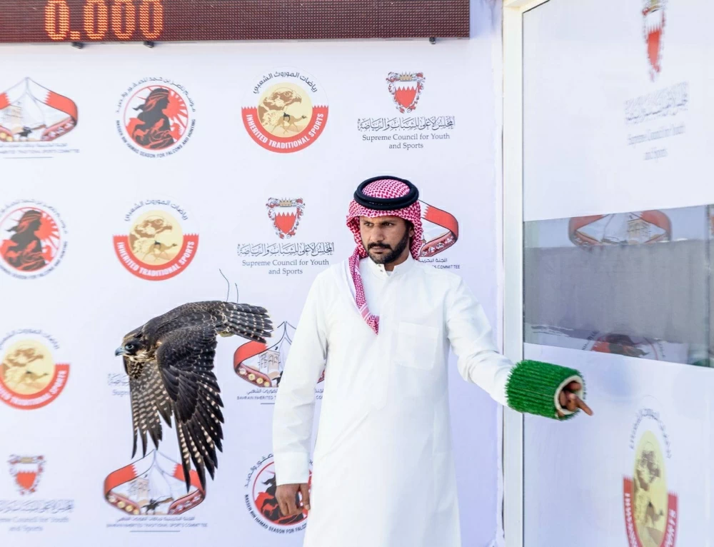 200 صقار يشاركون في انطلاق البطولة التنشيطية ضمن موسم ناصر بن حمد للصقور والصيد