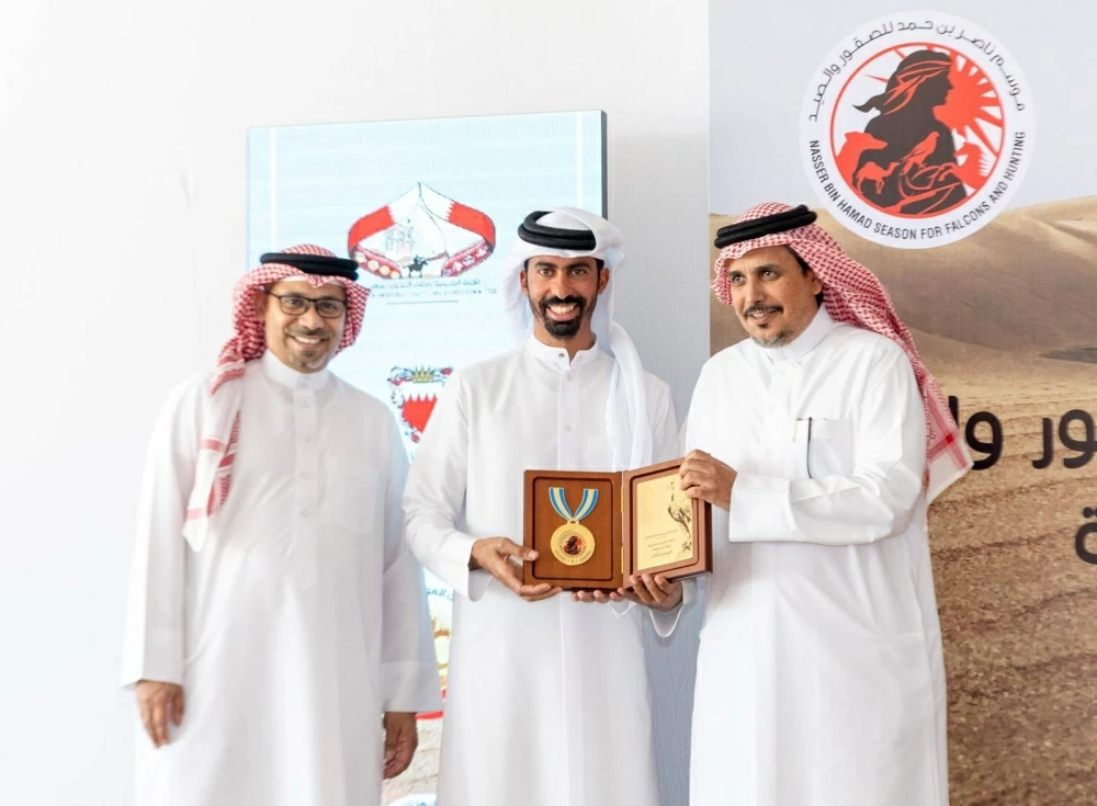 200 صقار يشاركون في انطلاق البطولة التنشيطية ضمن موسم ناصر بن حمد للصقور والصيد