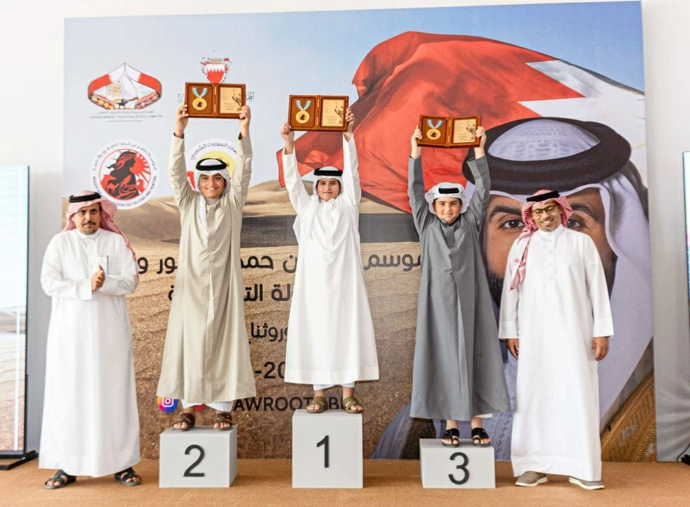 200 صقار يشاركون في انطلاق البطولة التنشيطية ضمن موسم ناصر بن حمد للصقور والصيد