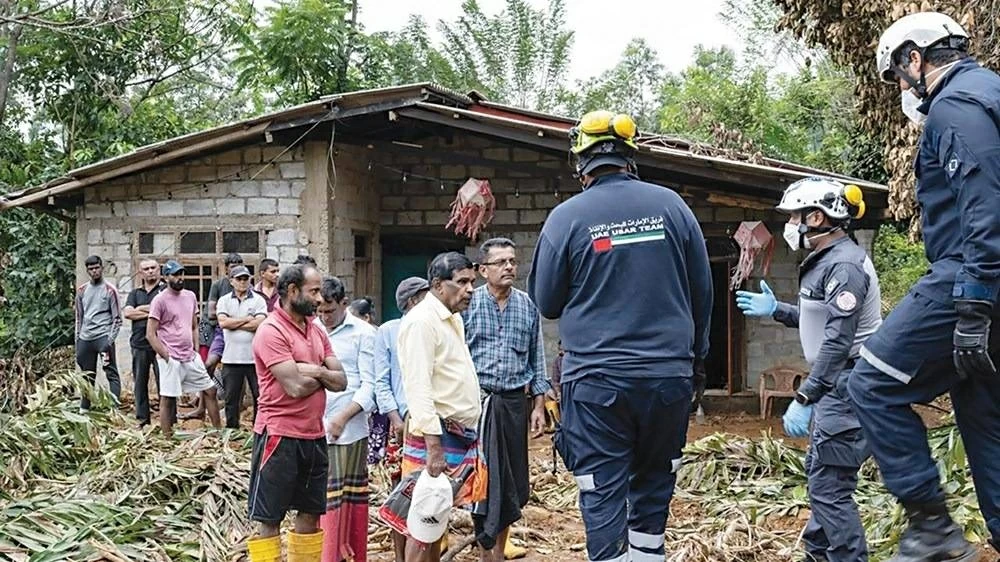 فريق الإمارات للبحث والإنقاذ يواصل مهامه الإنسانية لإغاثة منكوبي إعصار &laquo;ديتوه&raquo; في سريلانكا