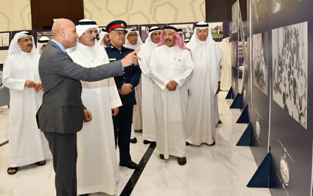 محافظة المحرق تفتتح معرض الصور التاريخية احتفاءً بالأعياد الوطنية