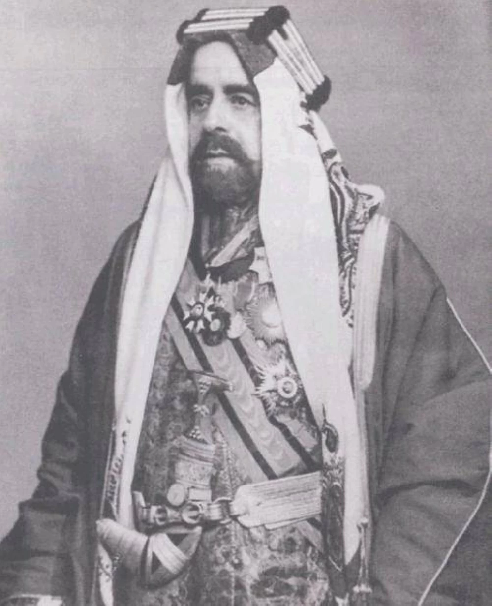 &laquo;مبادئ وقيم نظام الحكم في البحرين&raquo;..كتاب جديد يرصد تسلسل حكام المملكة ووصاياهم لأولياء العهود