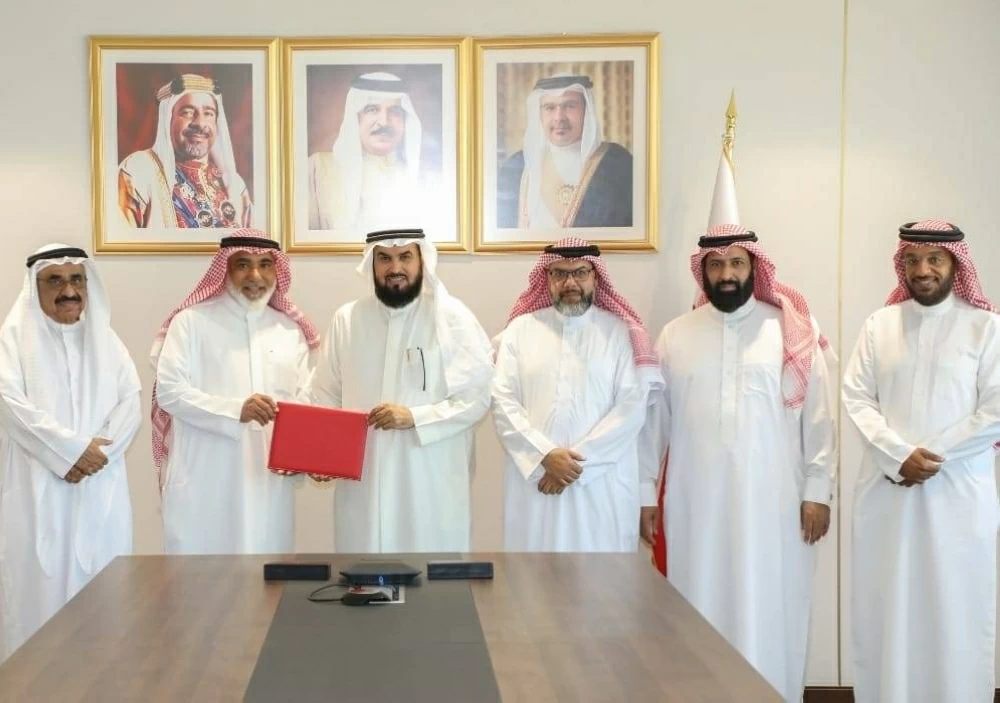 رئيس الأوقاف السنية يوقع مذكرة تفاهم لمشروع بناء مسجد بمنطقة الساية